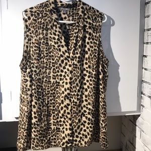 Sleeveless Leopard print layering blouse